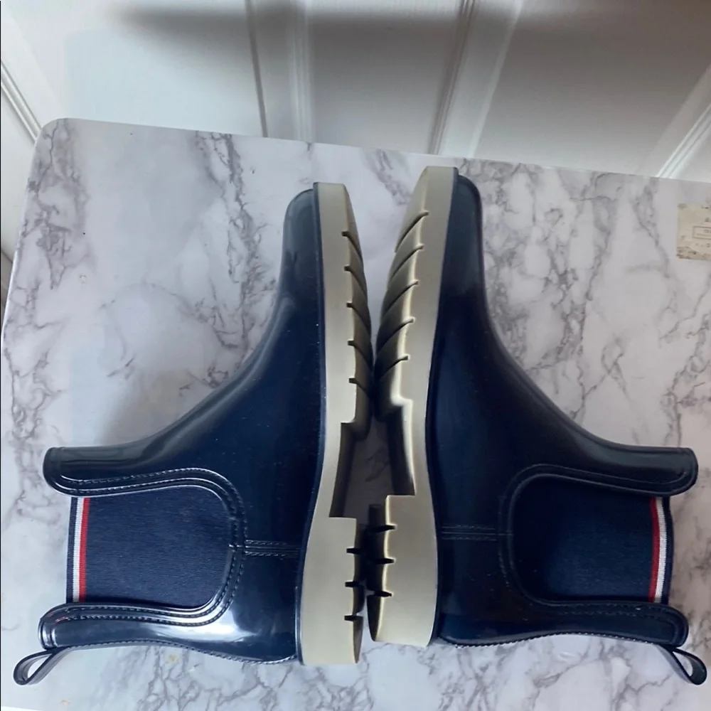 Tommy Hilfiger Blue and White Rain  Chelsea Boots Size 9 Nautical